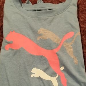 Girl's Puma Graphic Tee in Light Blue Size Med 8/10